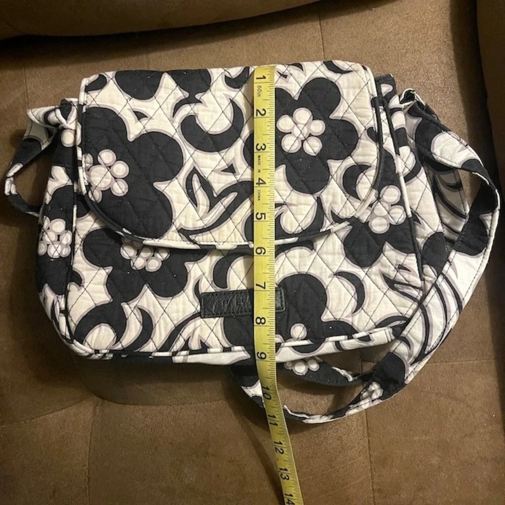 VERA BRADLEY Black‎ & White Shoulder Purse Bag Retired